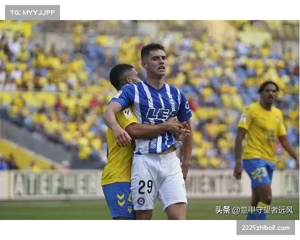 通讯：斯特拉斯堡对阵南特，比赛因场外突发抗议活动两度中断共20分钟