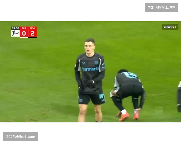 瞬间聚焦：维尔茨直接任意球破门，帮助勒沃库森打破僵局